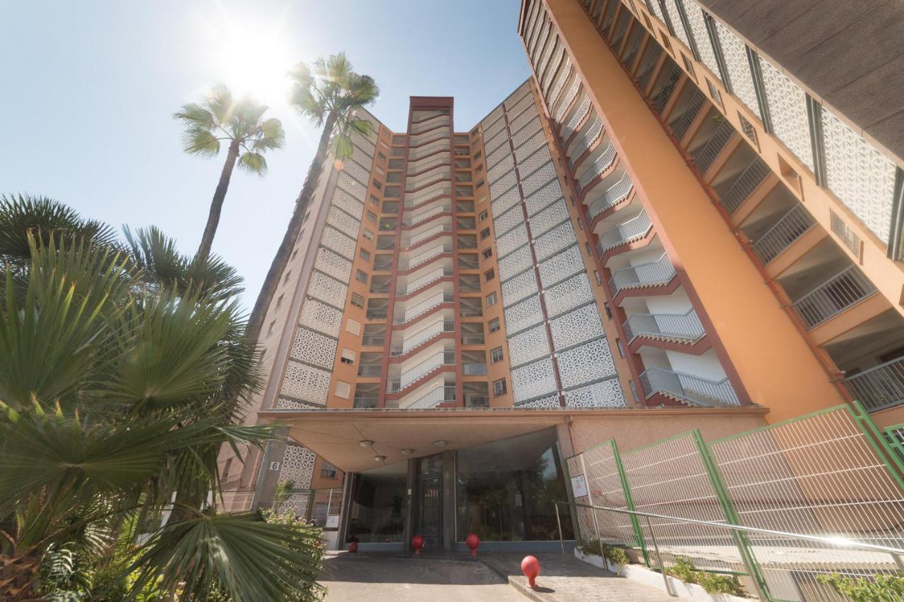 Moonkey - Apto Paris Con Piscina Y Parking Daire Benidorm Dış mekan fotoğraf